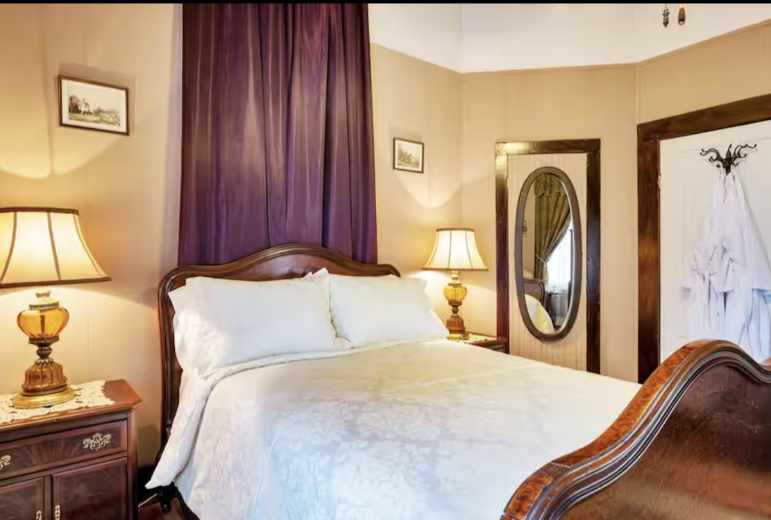 Luxe Private Room Getaway